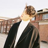 딘