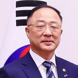 홍남기