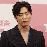 김재욱