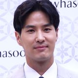 김지석